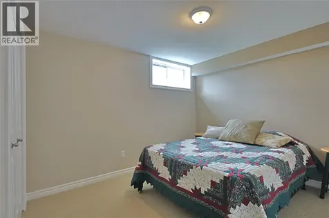 13 Oakwood Links Lane Grand Bend ON N0M 1T0