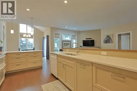 13 Oakwood Links Lane Grand Bend ON N0M 1T0