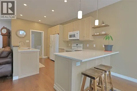 13 Oakwood Links Lane Grand Bend ON N0M 1T0