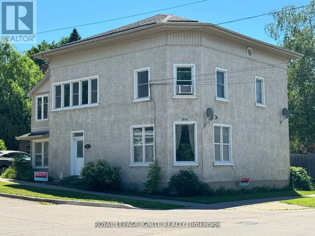 403 Mackay Street Pembroke ON K8A 1E3