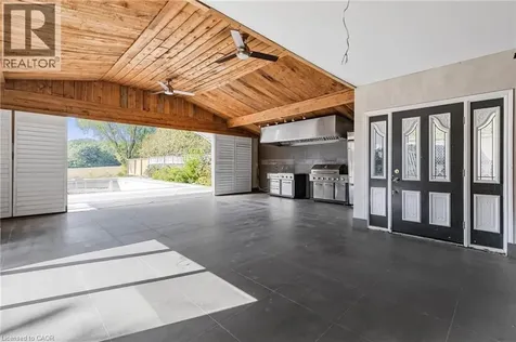 585 Fifth Road East Stoney Creek ON L8J 3K9
