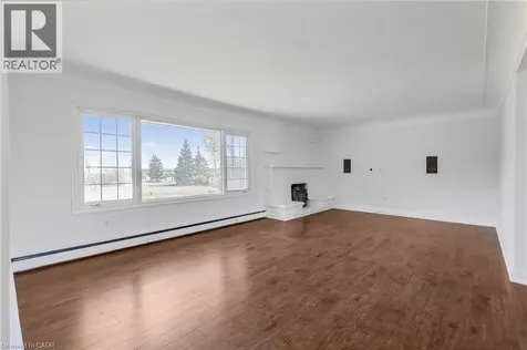 585 Fifth Road East Stoney Creek ON L8J 3K9