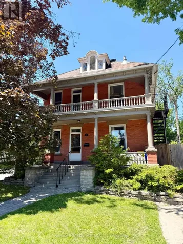 11 Lake Avenue West Carleton Place ON K7C 1M1