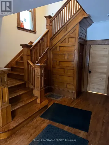11 Lake Avenue West Carleton Place ON K7C 1M1