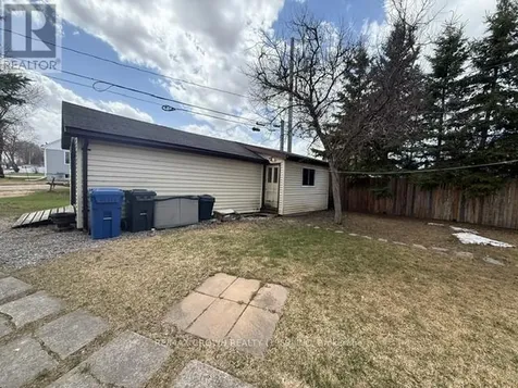 60 Egerton Street Kapuskasing ON P5N 1J4
