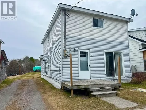 32 Main Street St. Charles ON P0M 2W0