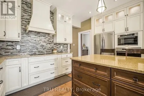 2465 Marchurst Road Ottawa ON K2W 0H2