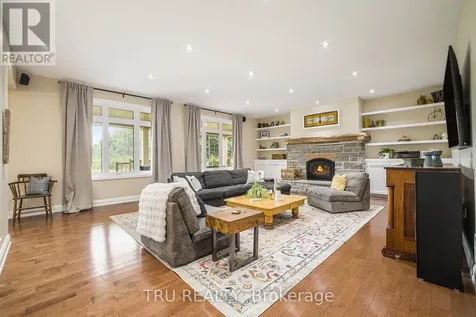 2465 Marchurst Road Ottawa ON K2W 0H2