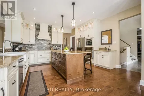 2465 Marchurst Road Ottawa ON K2W 0H2