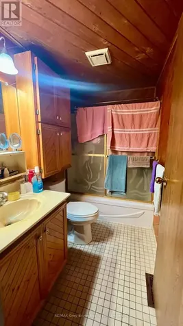 1069 7th Avenue Hanover ON N4N 2K4