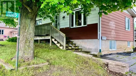 1069 7th Avenue Hanover ON N4N 2K4