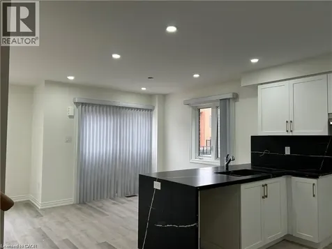 73 Dryden Lane Hamilton ON L8H 0B6