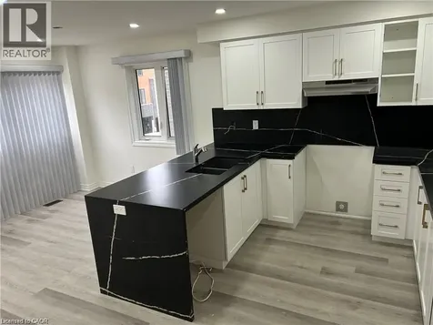 73 Dryden Lane Hamilton ON L8H 0B6