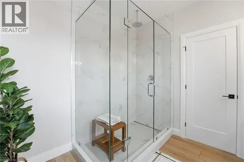 105 Vanrooy Trail Waterford ON N0E 1Y0