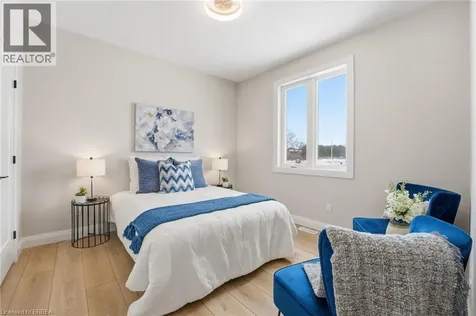 105 Vanrooy Trail Waterford ON N0E 1Y0