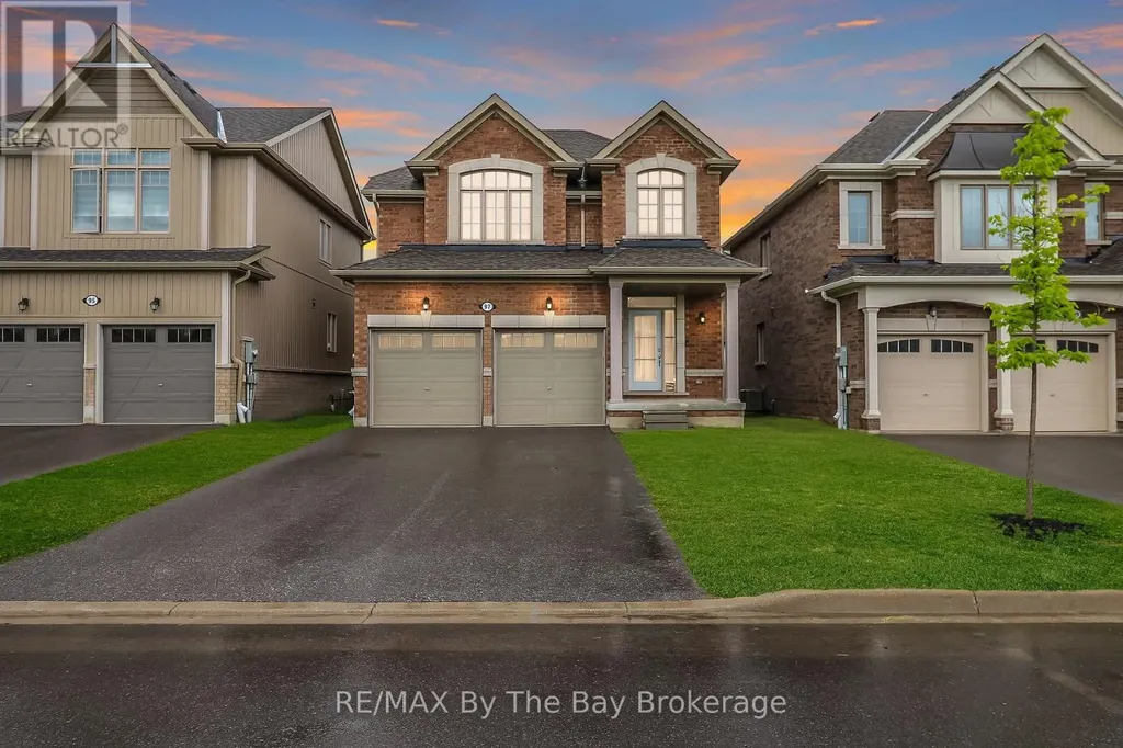 97 Tracey Lane Collingwood ON L9Y 3Z6