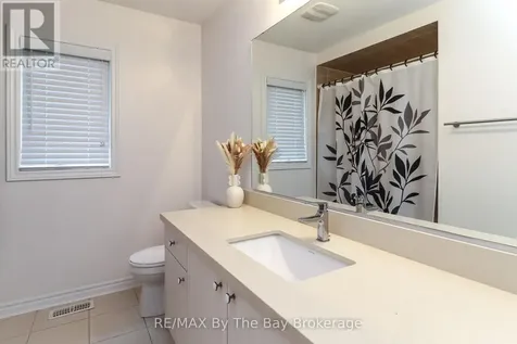 97 Tracey Lane Collingwood ON L9Y 3Z6