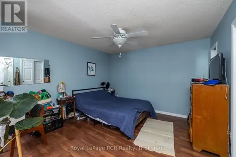 837 7th Avenue Hanover ON N4N 2K3