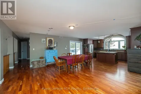 837 7th Avenue Hanover ON N4N 2K3