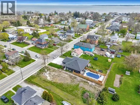 1079 Bay Street Port Rowan ON N0E 1M0