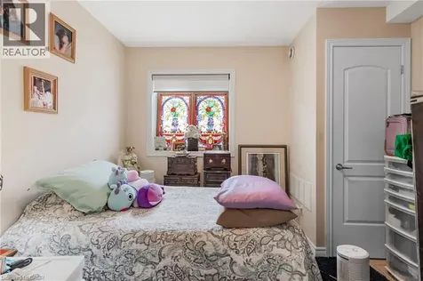 886 Golf Links Road Ancaster ON L9K 1J8