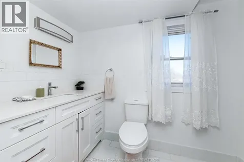 9397 Longwoods Road Chatham ON N7L 5J1