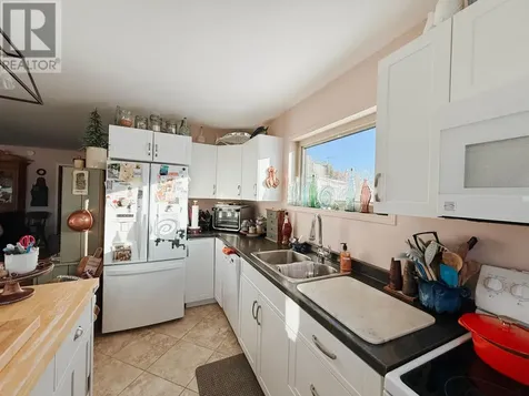 557 Lakeview Drive Kenora ON P9N 3P6