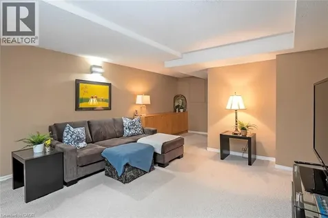 3230 New Street Burlington ON L7N 1M8