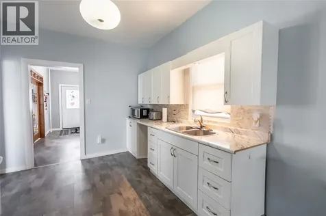 166 John Street Sarnia ON N7T 2Y9