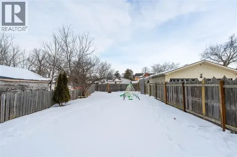166 John Street Sarnia ON N7T 2Y9