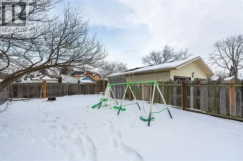 166 John Street Sarnia ON N7T 2Y9