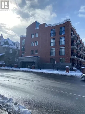 456 King Edward Avenue Ottawa ON K1N 7M9