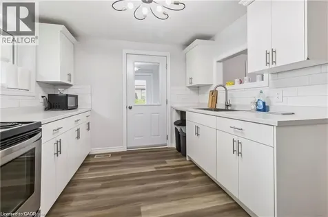 87 Talbot Street South Simcoe ON N3Y 2Z4