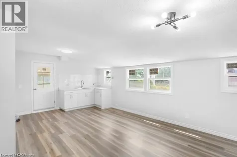 87 Talbot Street South Simcoe ON N3Y 2Z4
