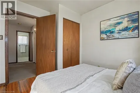 18 Ridley Drive Hamilton ON L8W 1J2