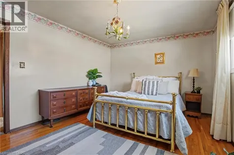 18 Ridley Drive Hamilton ON L8W 1J2
