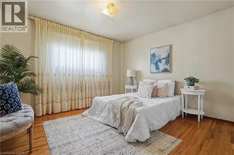 18 Ridley Drive Hamilton ON L8W 1J2