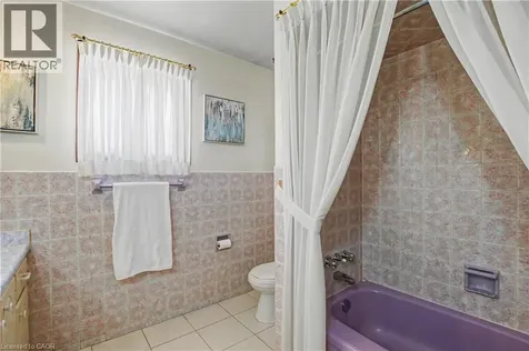 18 Ridley Drive Hamilton ON L8W 1J2