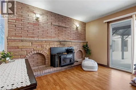 18 Ridley Drive Hamilton ON L8W 1J2