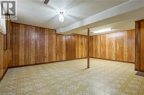 18 Ridley Drive Hamilton ON L8W 1J2