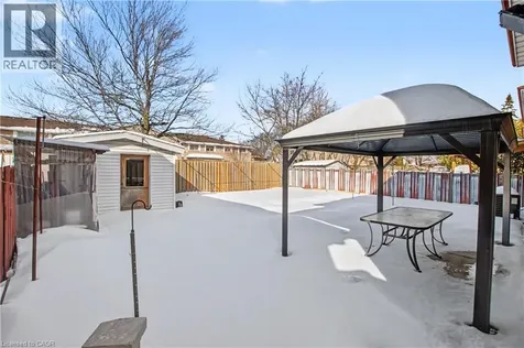 18 Ridley Drive Hamilton ON L8W 1J2