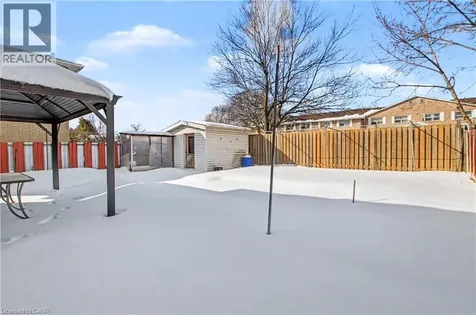 18 Ridley Drive Hamilton ON L8W 1J2