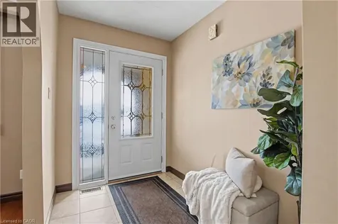 18 Ridley Drive Hamilton ON L8W 1J2