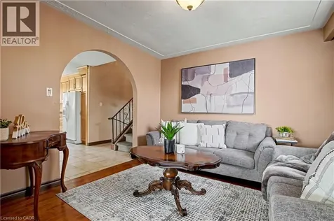 18 Ridley Drive Hamilton ON L8W 1J2