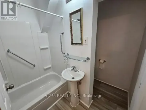 185 Brock Street North Sarnia ON N7T 5Z4