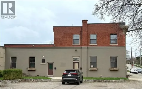 137 Nelson Street Brantford ON N3S 4B5