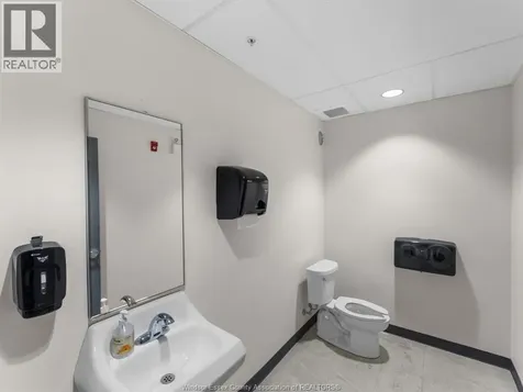 1624 Howard Avenue Windsor ON N8X 3T7