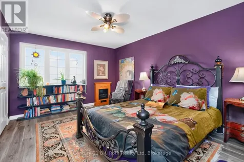 156 Southwinds Crescent Midland ON L4R 0A3