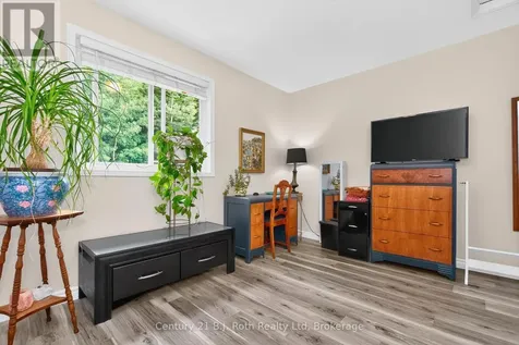156 Southwinds Crescent Midland ON L4R 0A3