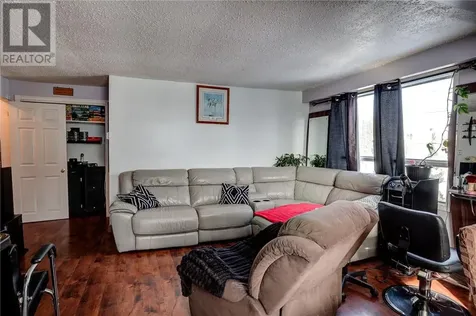 435 Clinton Avenue Sudbury ON P3B 2S2